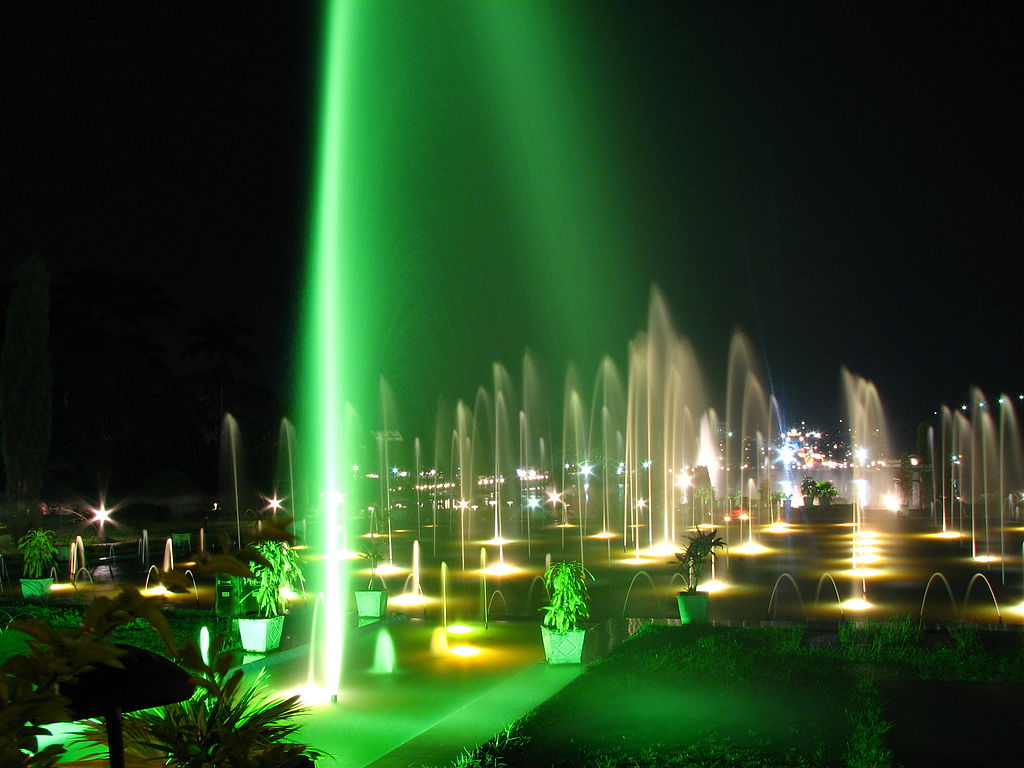 File:Brindavan Garden Fountains in Night.jpg - Wikimedia Commons