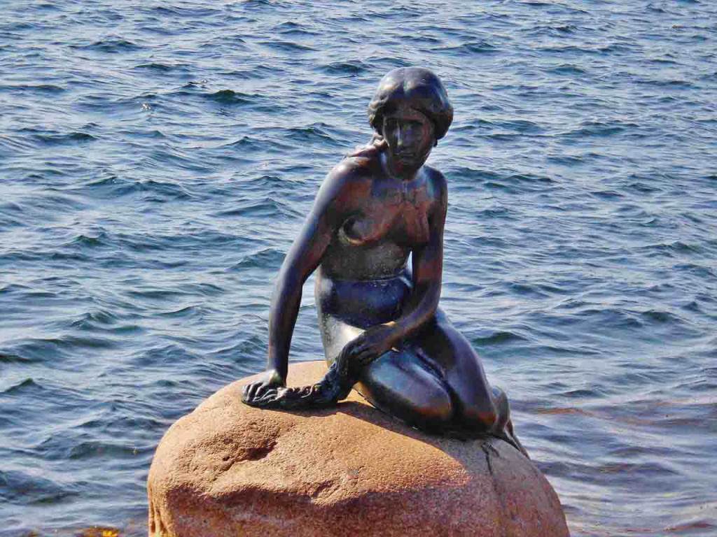 The Little Mermaid statue, Copenhagen, Denmark | Beyond the Lamp Post | Literary Travel & World Literature