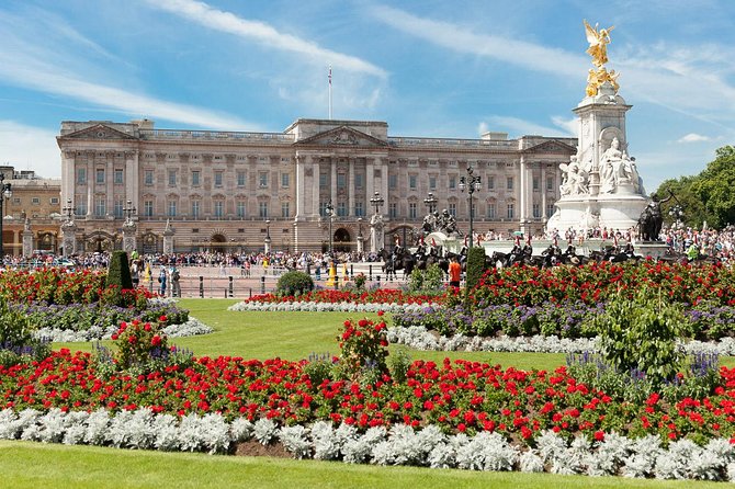 Buckingham Palace Tour with Changing of the Guard Ceremony 2021 - London