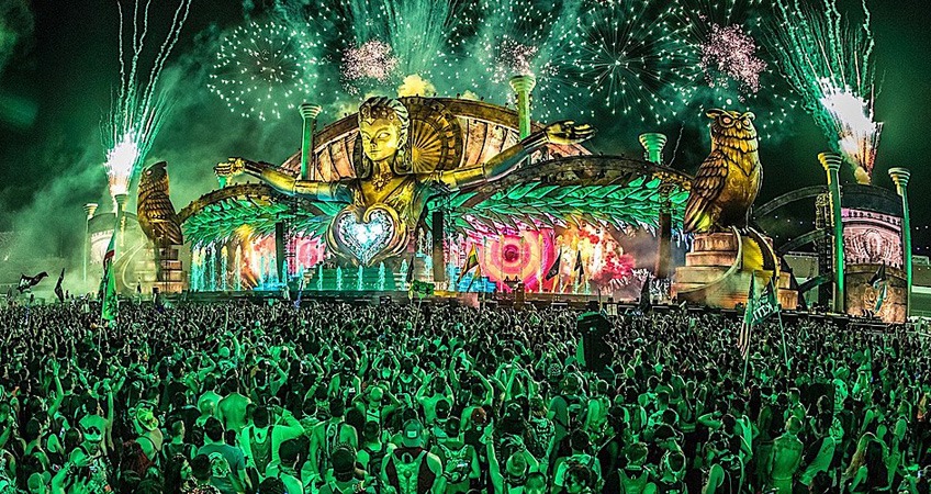 ELECTRIC DAISY CARNIVAL (EDC) - Best Music Festival In The World