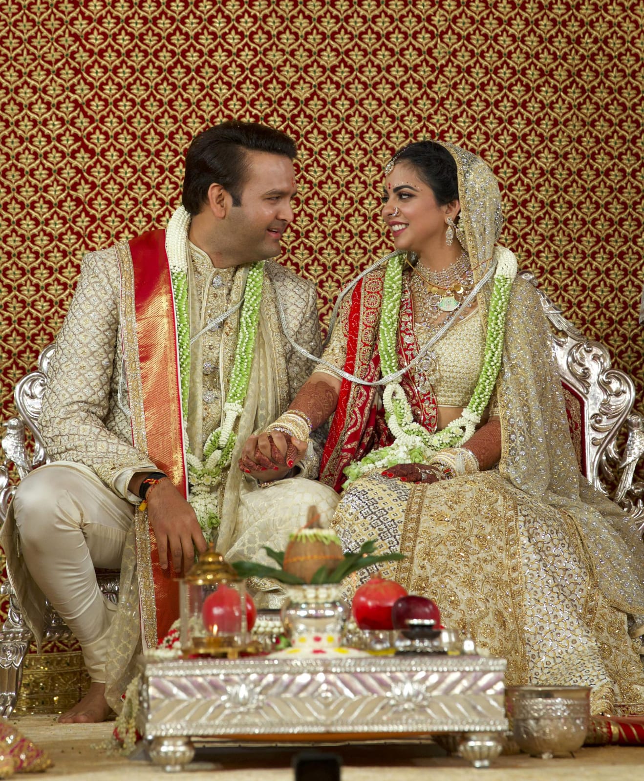 Isha Ambani & Anand Piramal - EXPENSIVE WEDDING