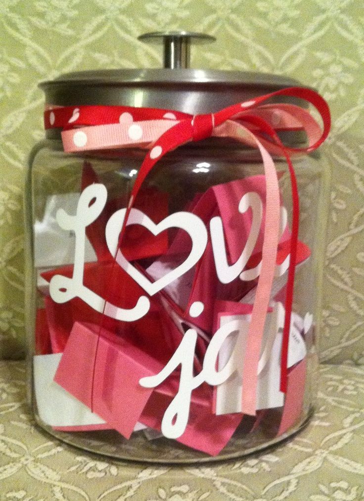 Container of motivations behind, 'Why you love him' - Perfect Valentine Gifts for Boyfriend