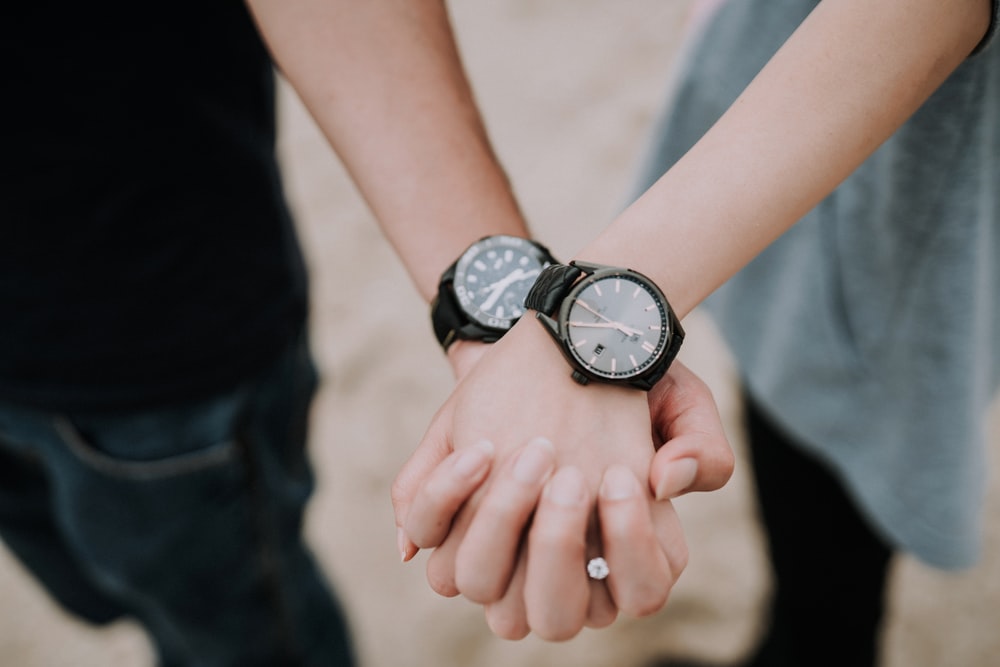 Couple Watches - Perfect Valentine Gifts for Boyfriend