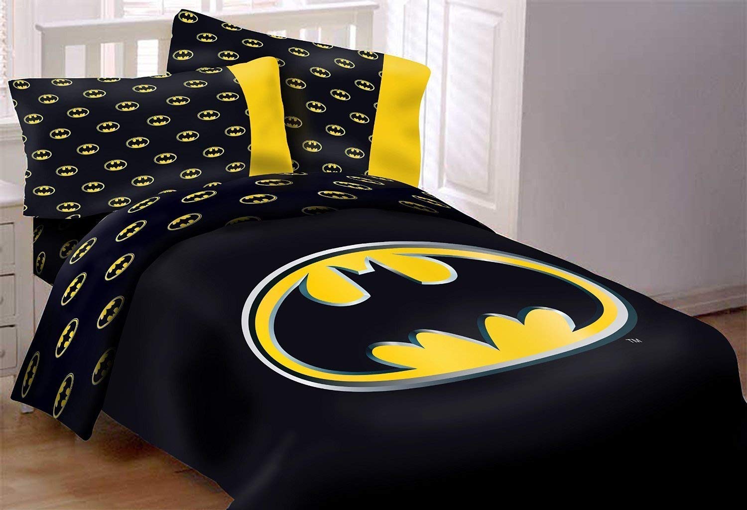 Batman Reversible Comforter Set Emblem Black/Yellow-Best Batman Toys for Kids