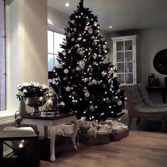 Black And White Christmas Tree Inspo-Black Christmas Tree Ideas