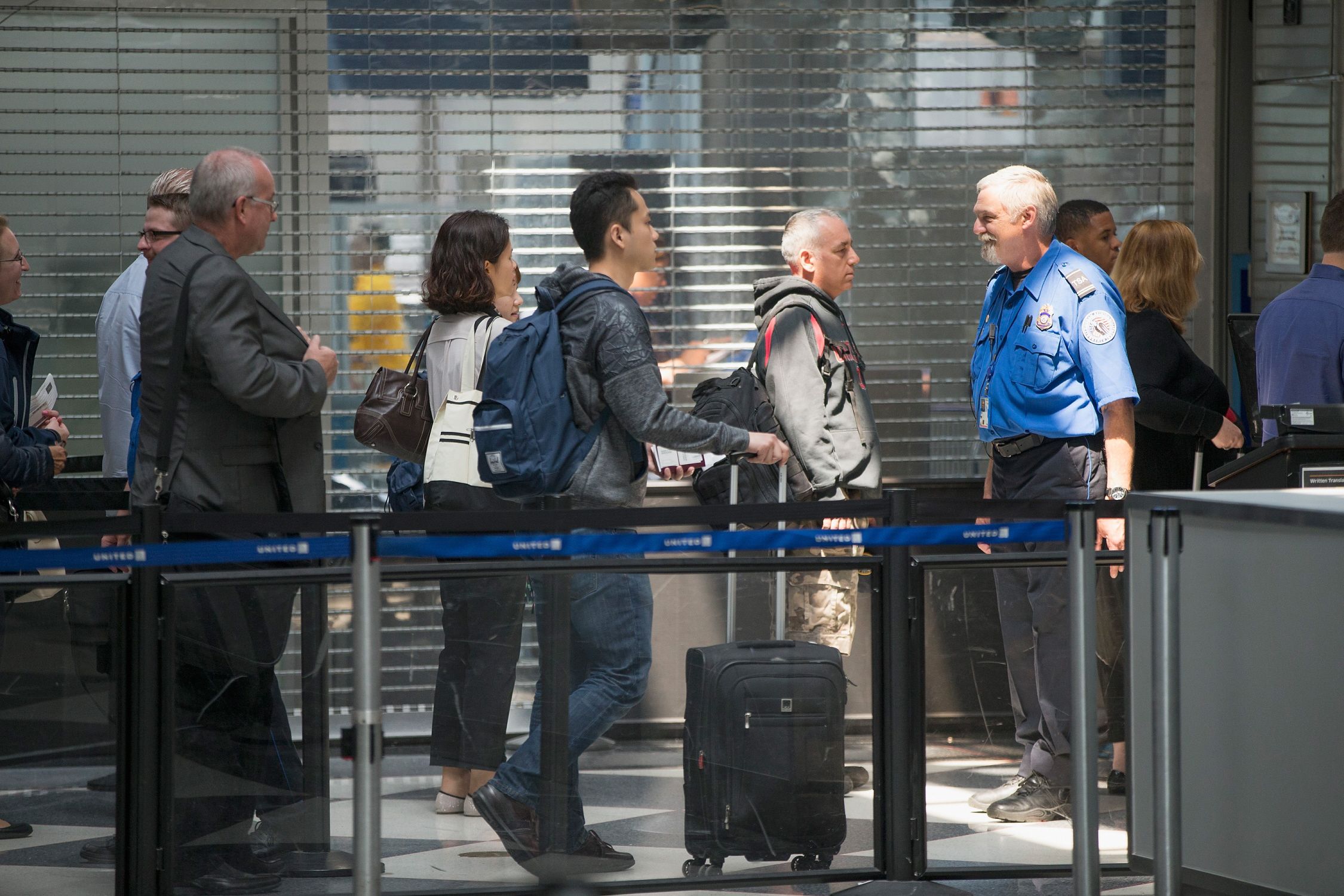 Get ready for Airport Security - Things to keep in mind while Flight Booking