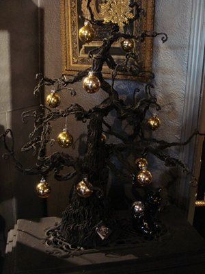 Gothic Black Christmas Tree -Black Christmas Tree Ideas