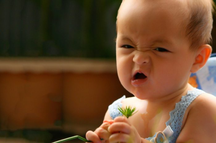 Not dazzled-Funny Cute Baby Photos to Make You Laugh