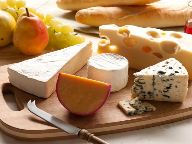 Unpasteurized cheeses-Foods to avoid When Pregnant