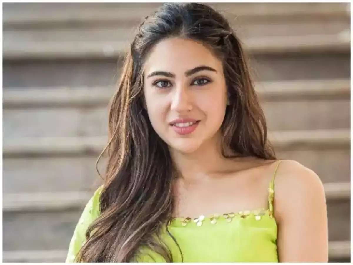 Amazing Muslim Bollywood Actresses-Sara Ali Khan