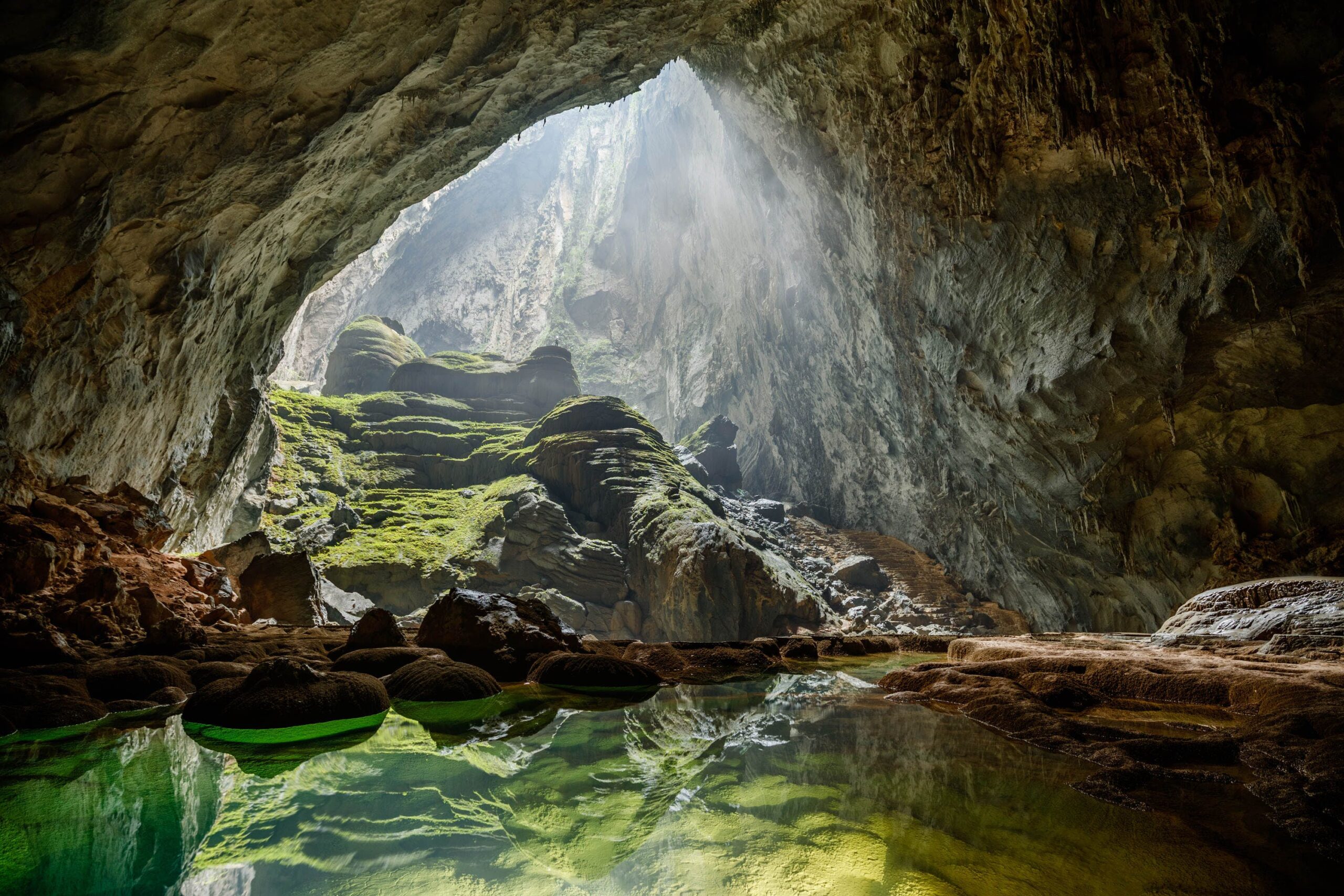 Surprising Facts About Vietnam-It has the world's biggest caverns