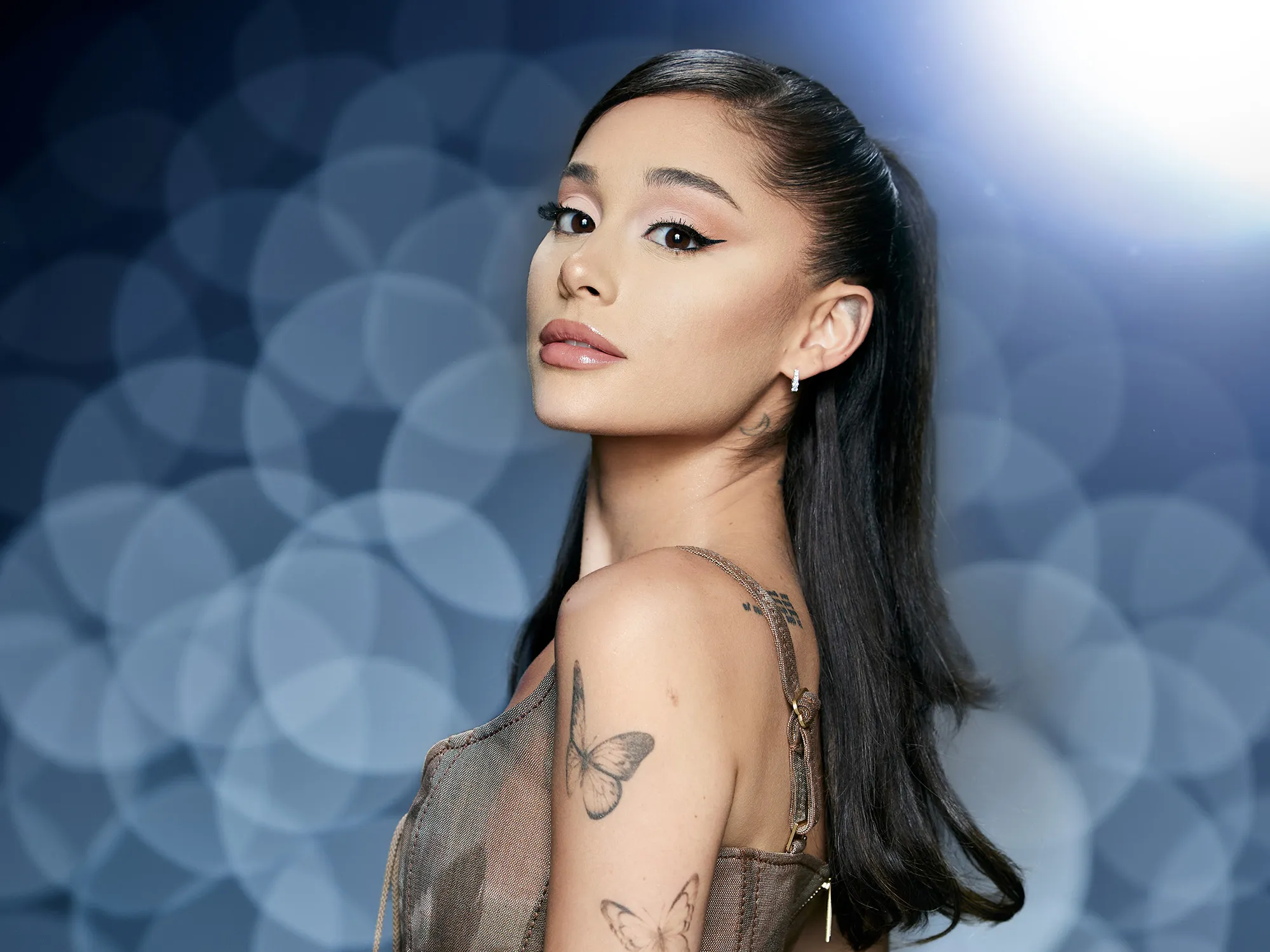 Most Popular Female Pop Singers in the World-Ariana Grande