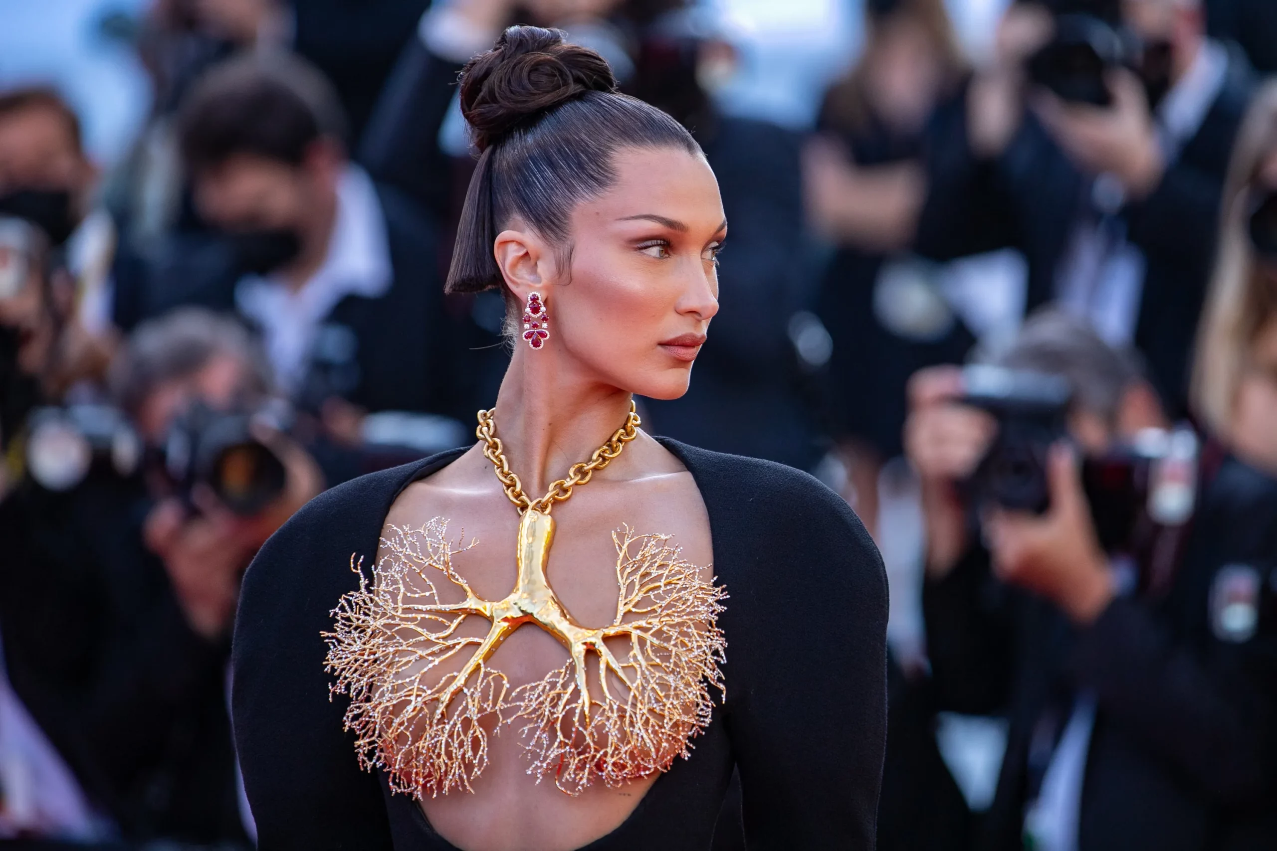 BELLA HADID