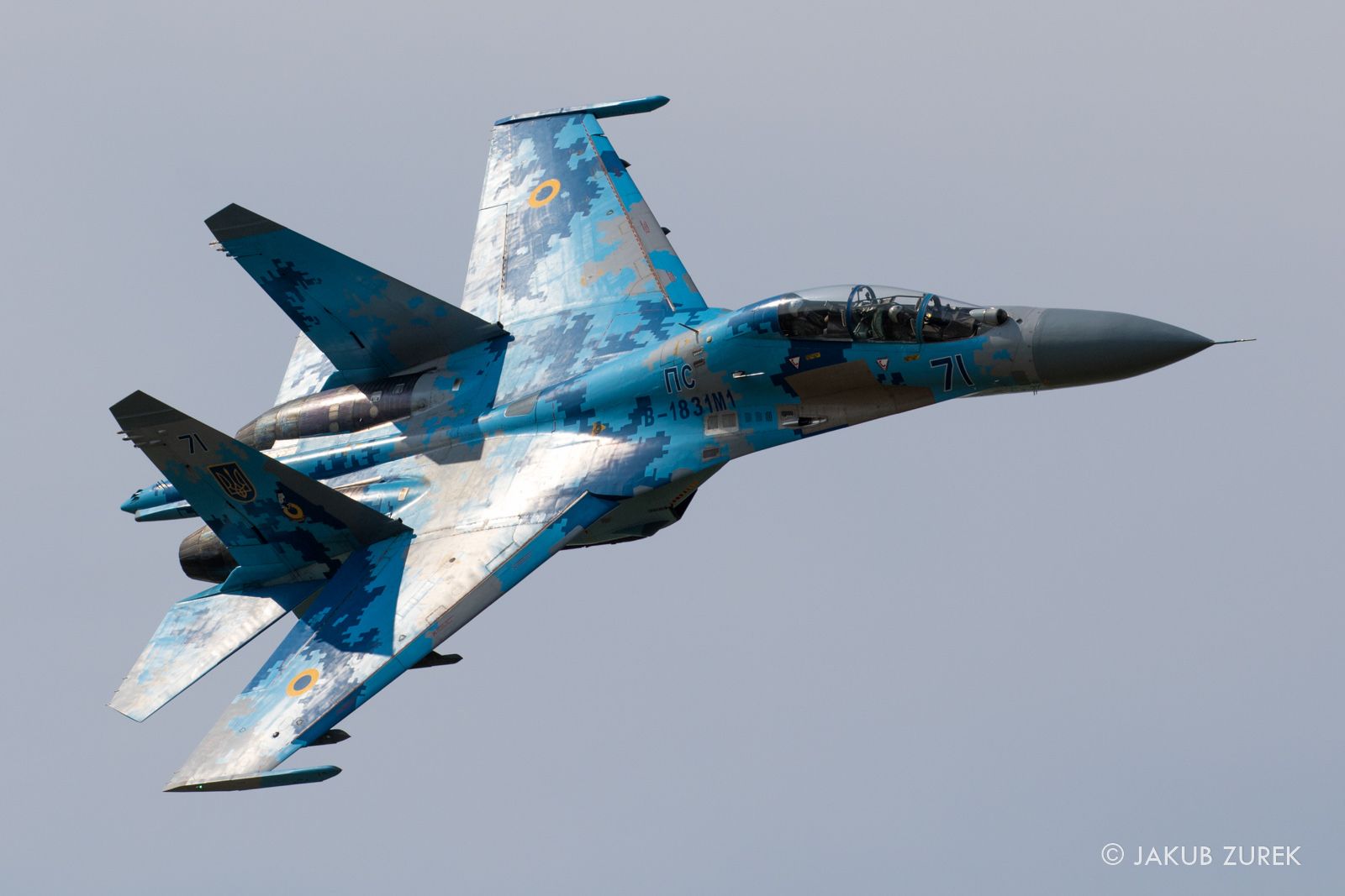 Fastest Aircraft in World-Sukhoi Su-27 Flanker