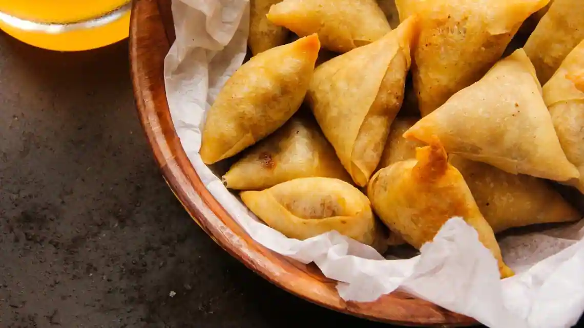 Best Foods To Have During Ramadan-Keema Samosa