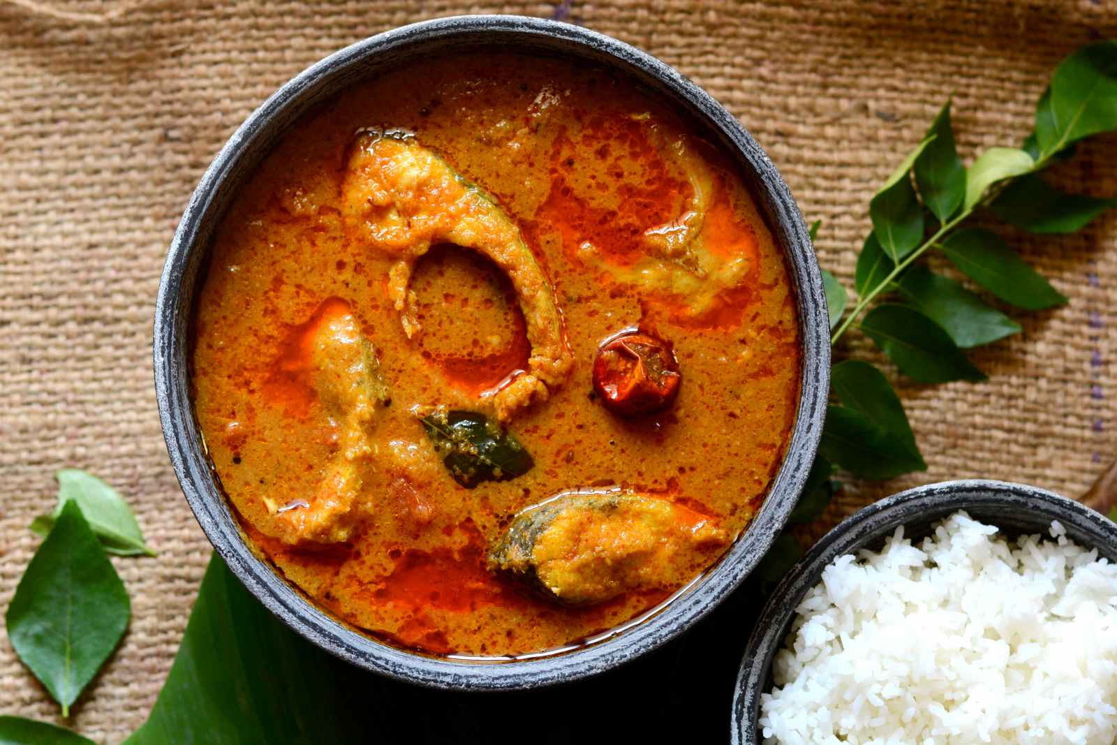 Best Foods To Try In Sri Lanka-Sharp fish curry