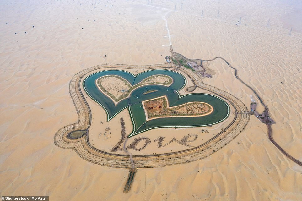 Amazing Things That Only Exist In Dubai-HEART-SHAPED LAKE