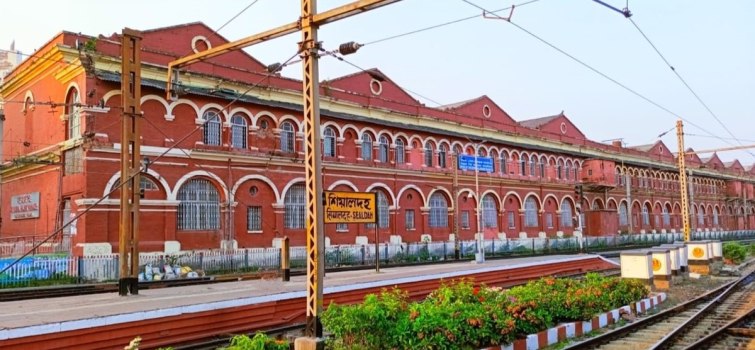 Surprising Facts About Delhi-Thirteenth biggest Railway Station